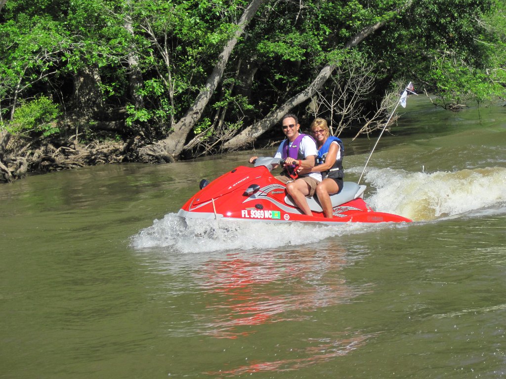 IMG_1832.jpg - Butch and Mary